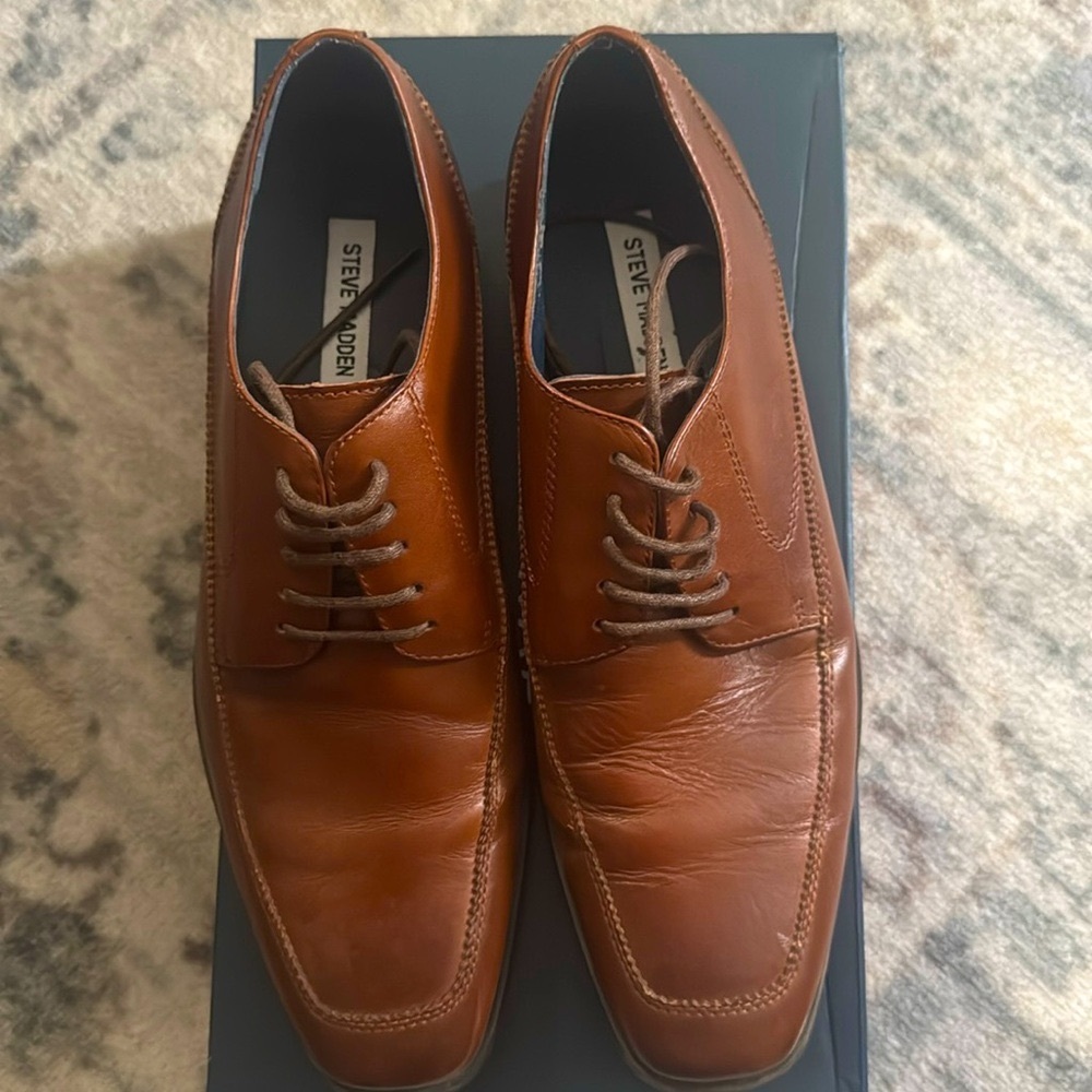 Steve Madden Sayge leather Dress Shoes size 8.5